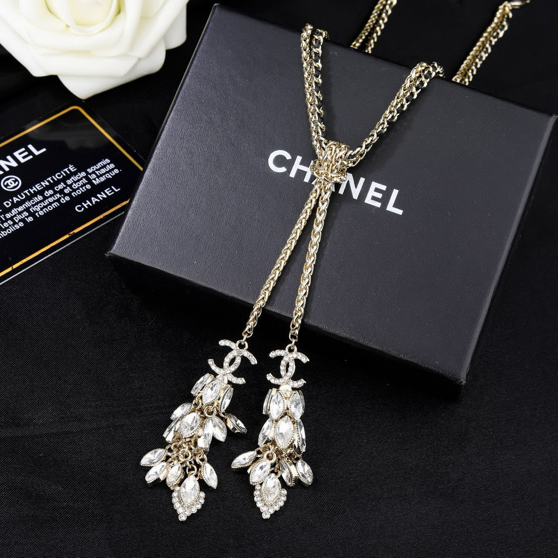 Martin Graham pendant necklace in polished metal-tone – detail view