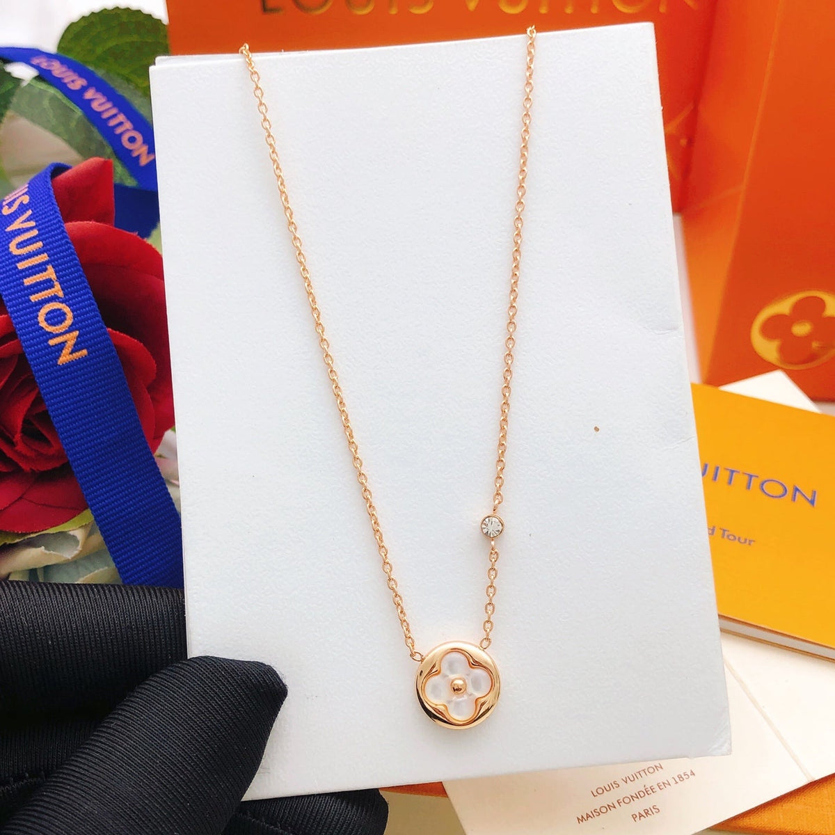 Martin Graham pendant necklace in polished metal-tone – close-up detail