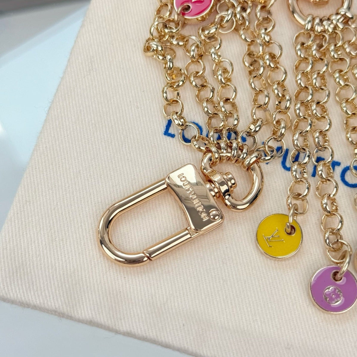 Martin Graham keychain in polished metal-tone – close-up detail