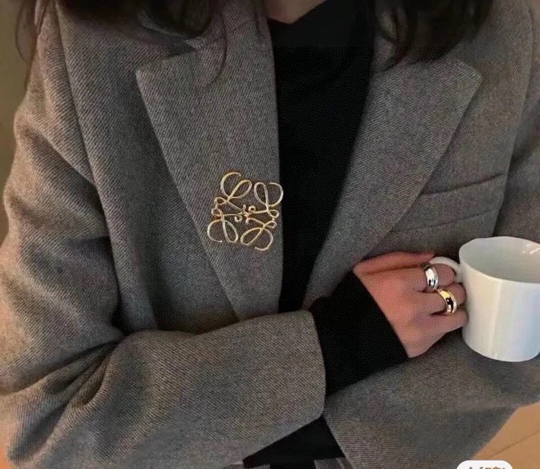 Martin Graham brooch in polished metal-tone – front product view