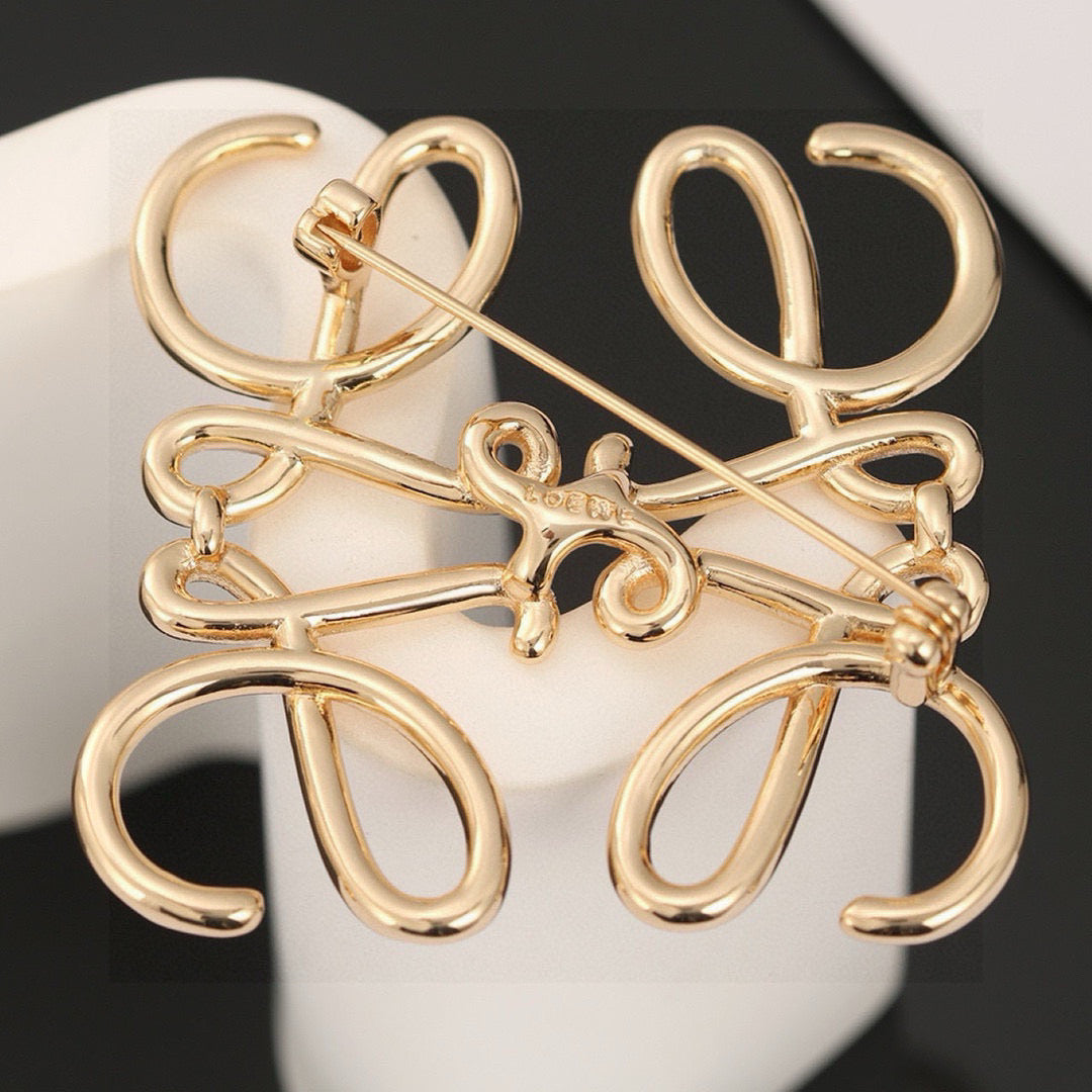 Martin Graham brooch in polished metal-tone – styled product view