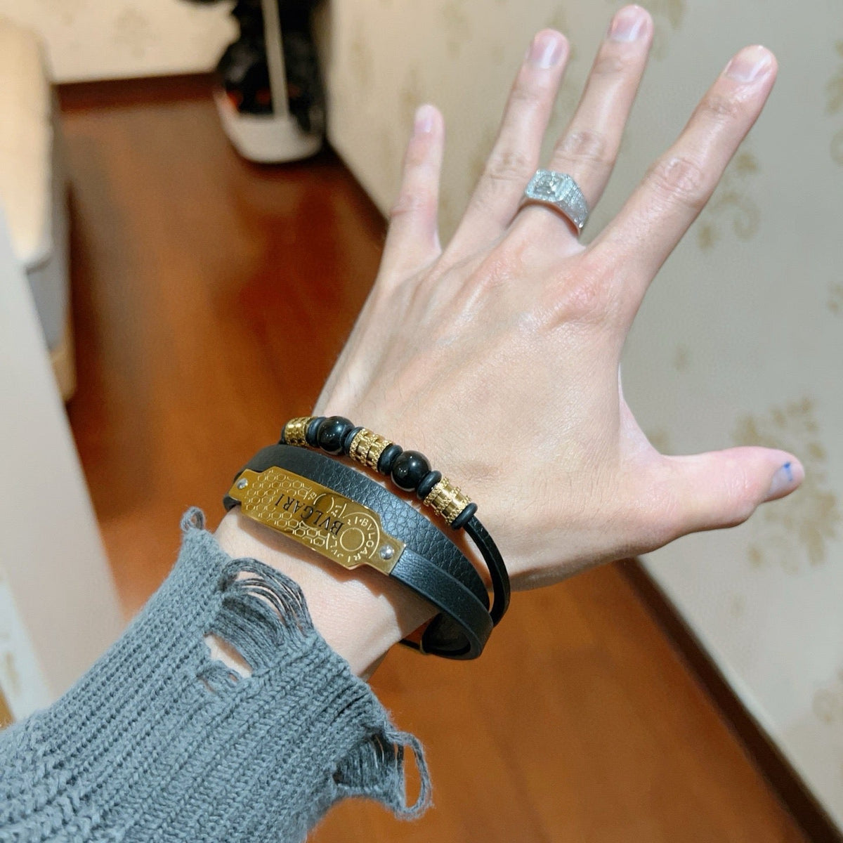 Martin Graham bracelet in polished metal-tone – detail view