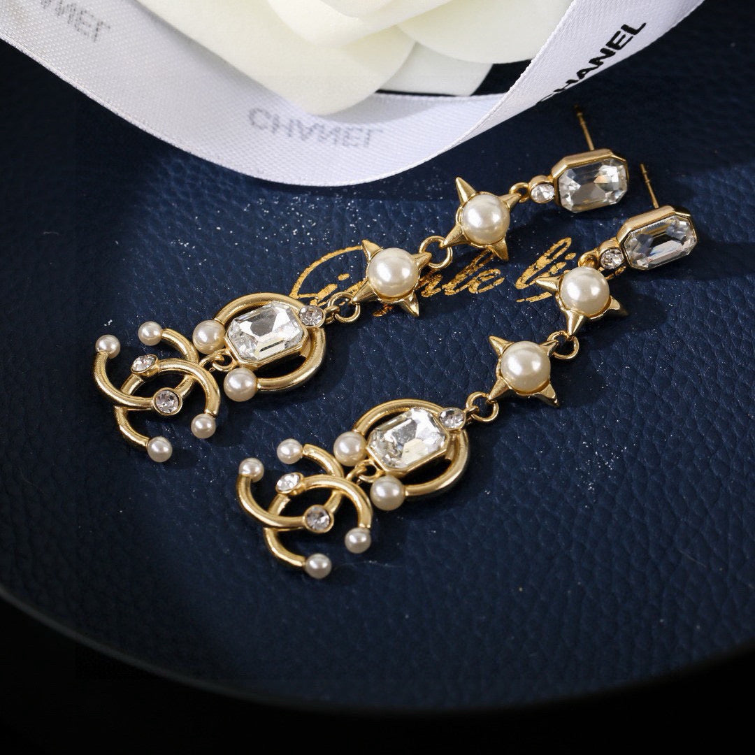 Martin Graham earrings in polished metal-tone – side detail