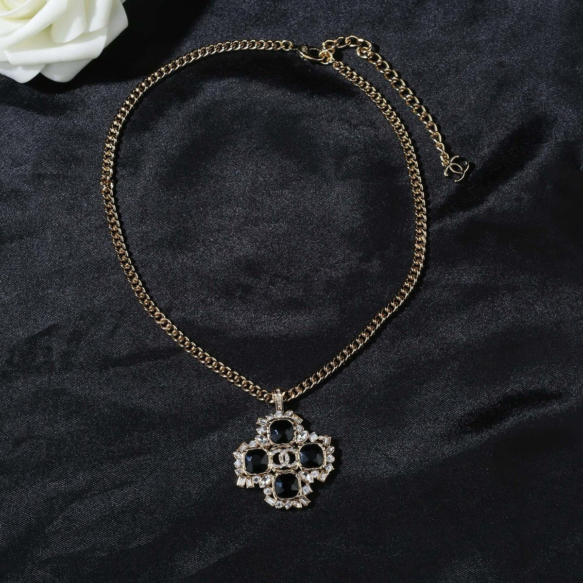 Martin Graham pendant necklace in polished metal-tone – main product view
