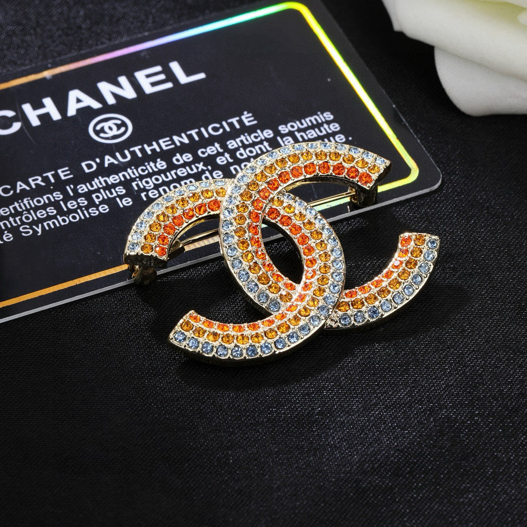Martin Graham brooch in polished metal-tone – close-up detail