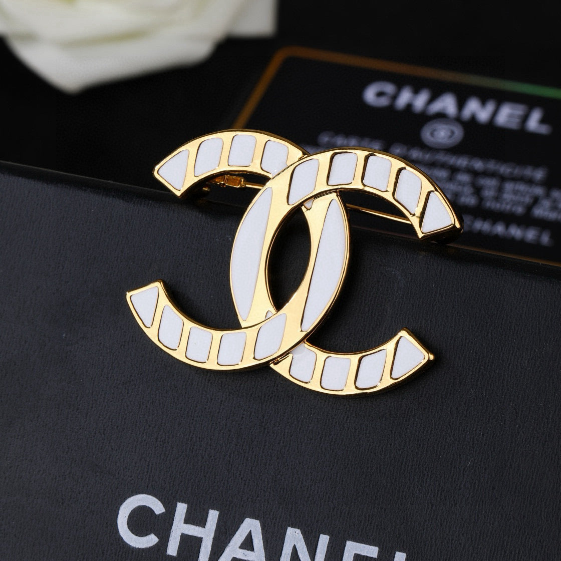 Martin Graham brooch in polished metal-tone – styled product view