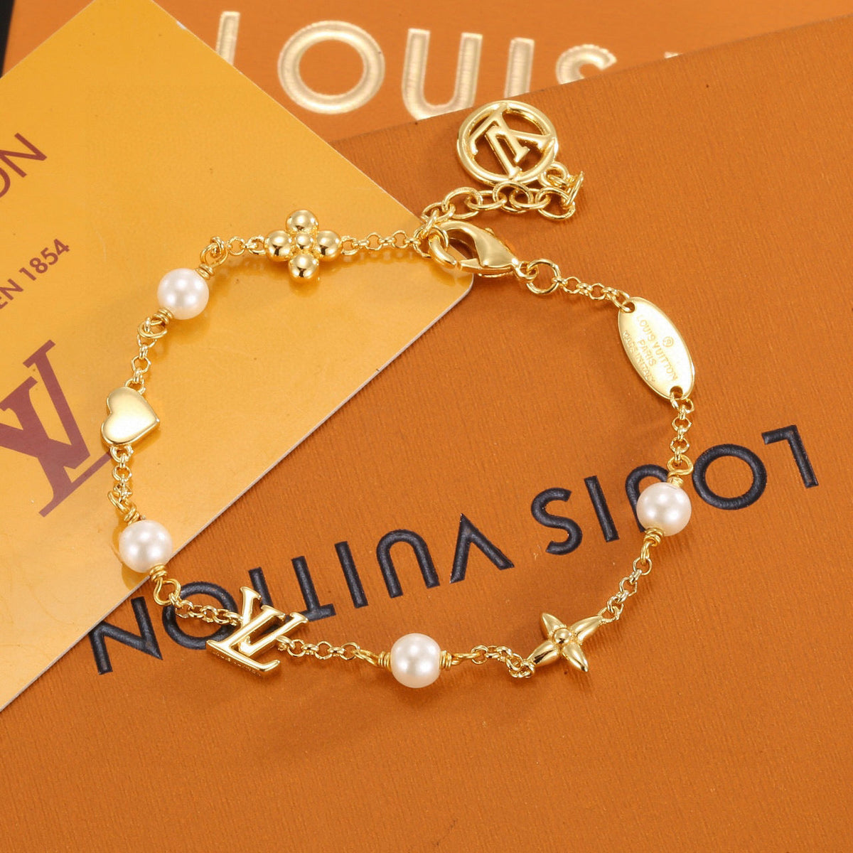Martin Graham bracelet in polished metal-tone – detail view