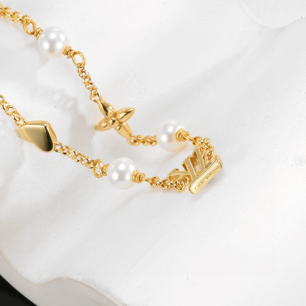 Martin Graham bracelet in polished metal-tone – side detail