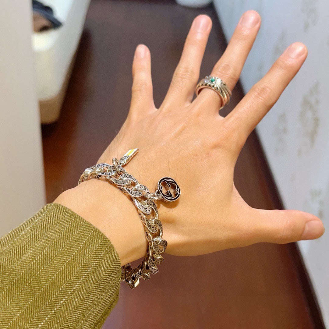 Martin Graham bracelet in polished metal-tone – detail view