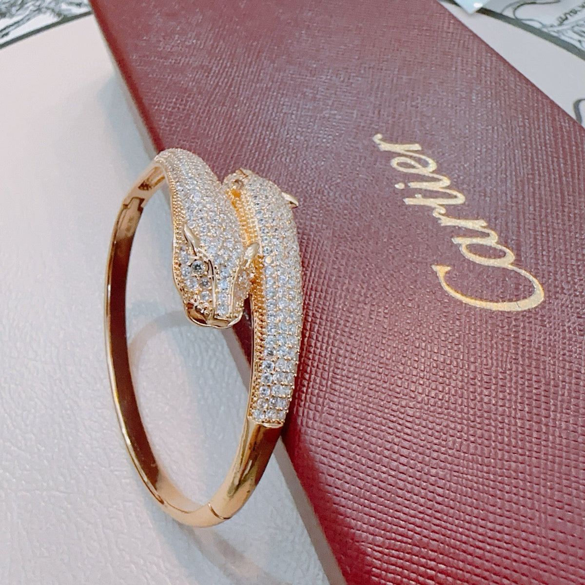Martin Graham bracelet in polished metal-tone – close-up detail