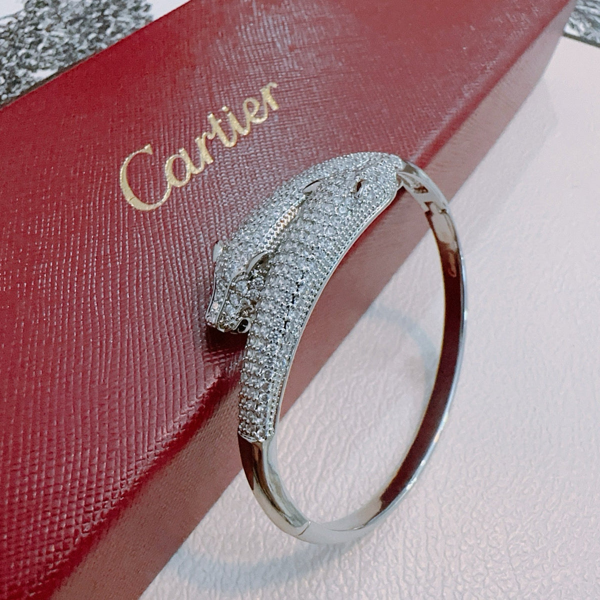 Martin Graham bracelet in polished metal-tone – close-up detail