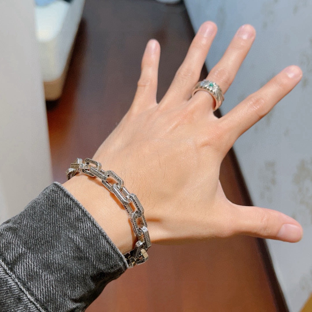 Martin Graham bracelet in polished metal-tone – detail view
