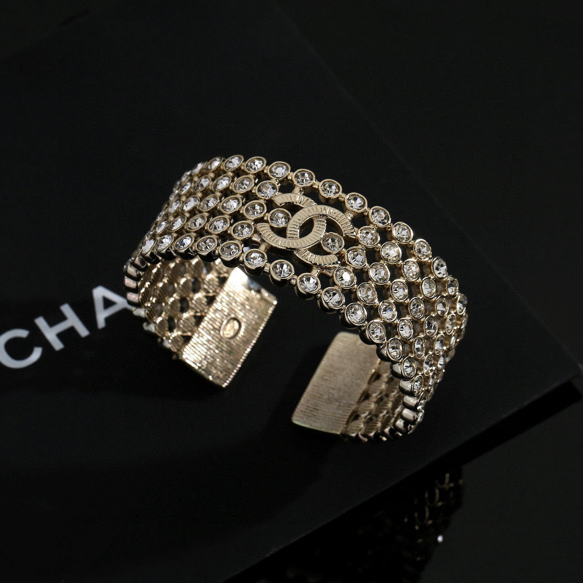 Martin Graham bangle in polished metal-tone – front product view