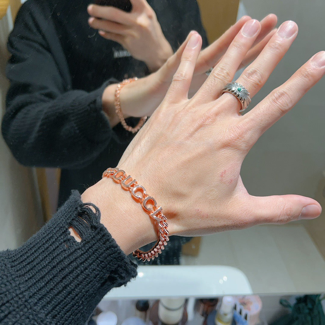 Martin Graham bracelet in polished metal-tone – detail view