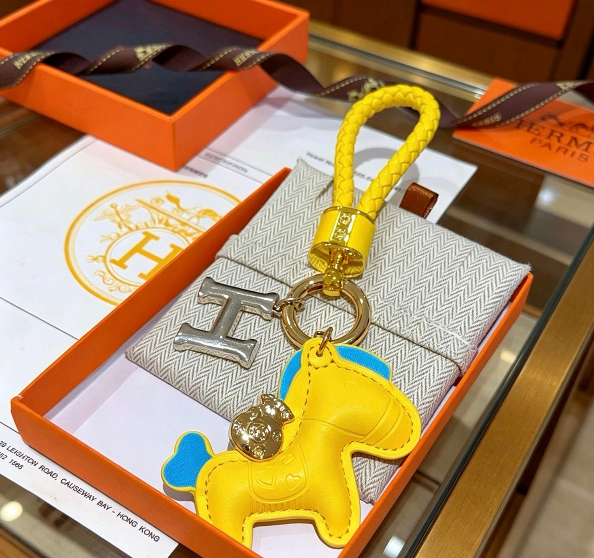 Martin Graham keychain in polished metal-tone – detail view
