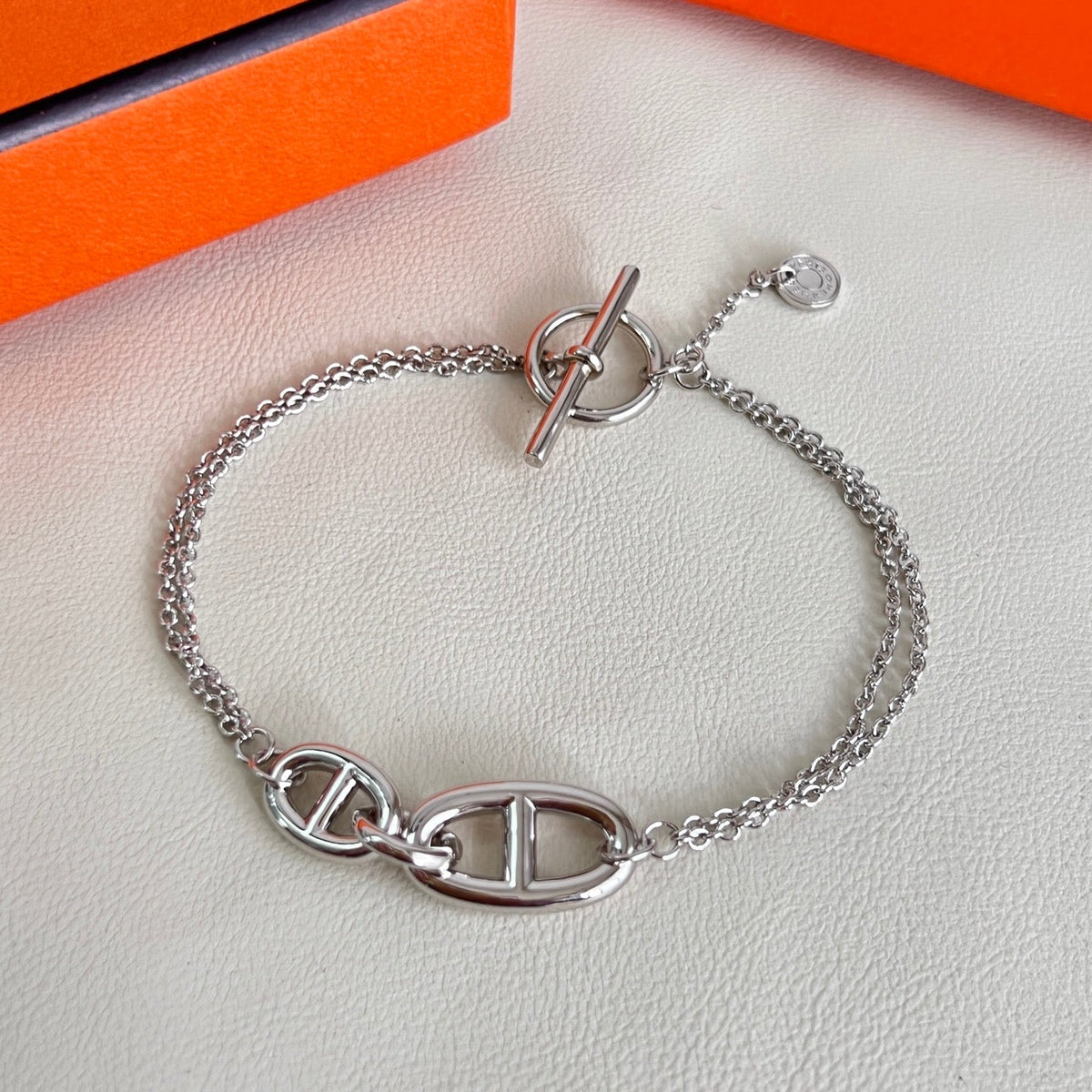 Martin Graham bracelet in polished metal-tone – close-up detail