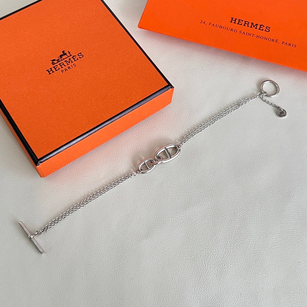 Martin Graham bracelet in polished metal-tone – side detail