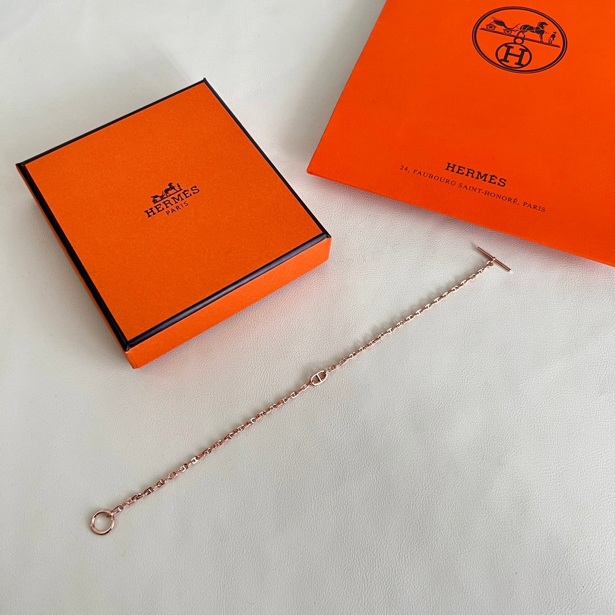 Martin Graham bracelet in polished metal-tone – side detail