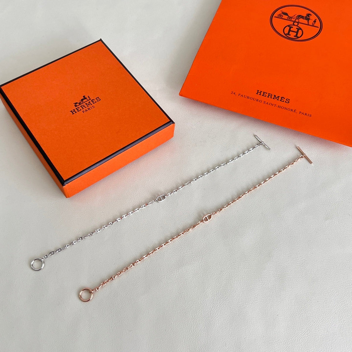 Martin Graham bracelet in polished metal-tone – detail view