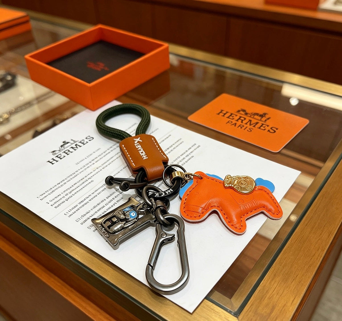 Martin Graham keychain in polished metal-tone – close-up detail