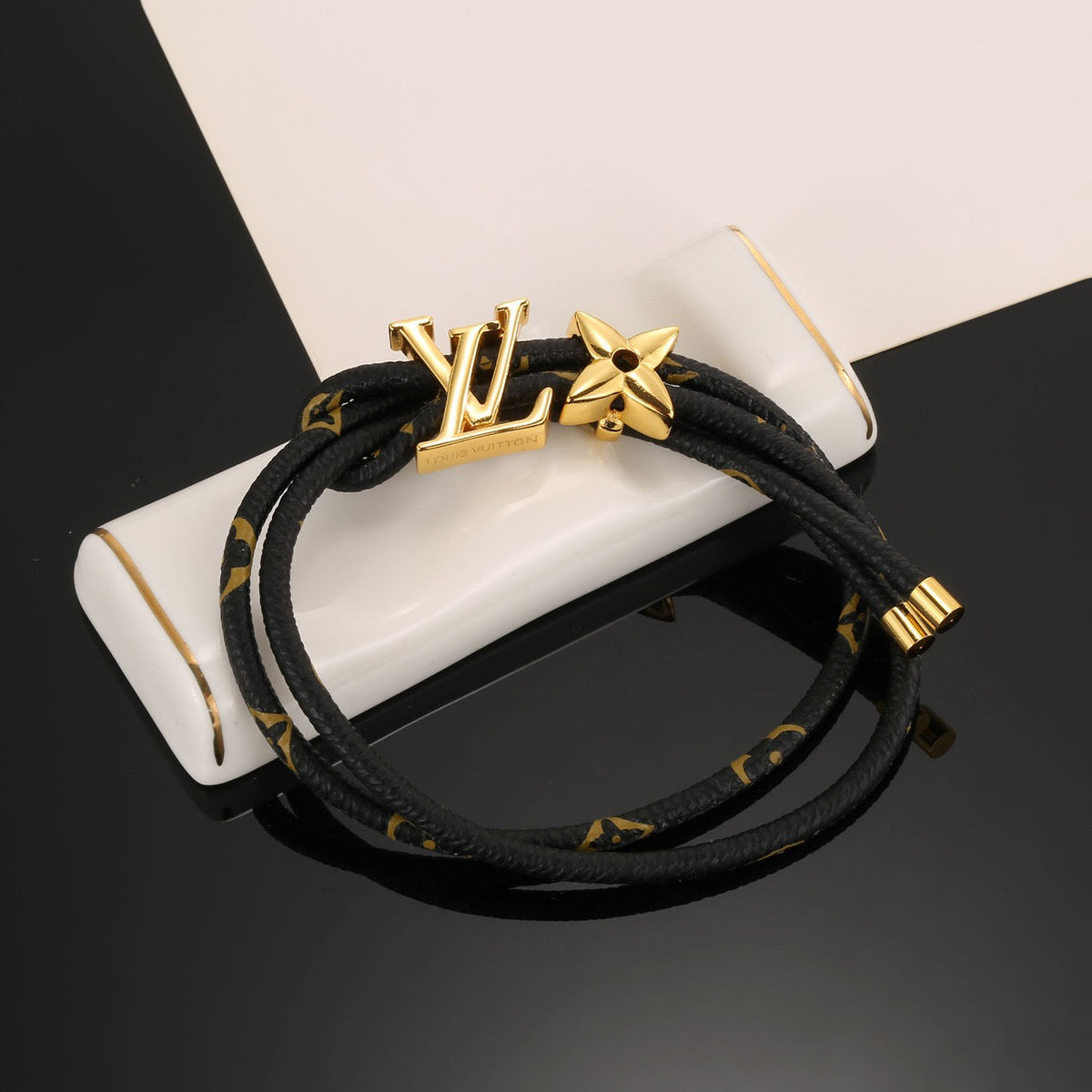 Martin Graham bracelet in polished metal-tone – front product view