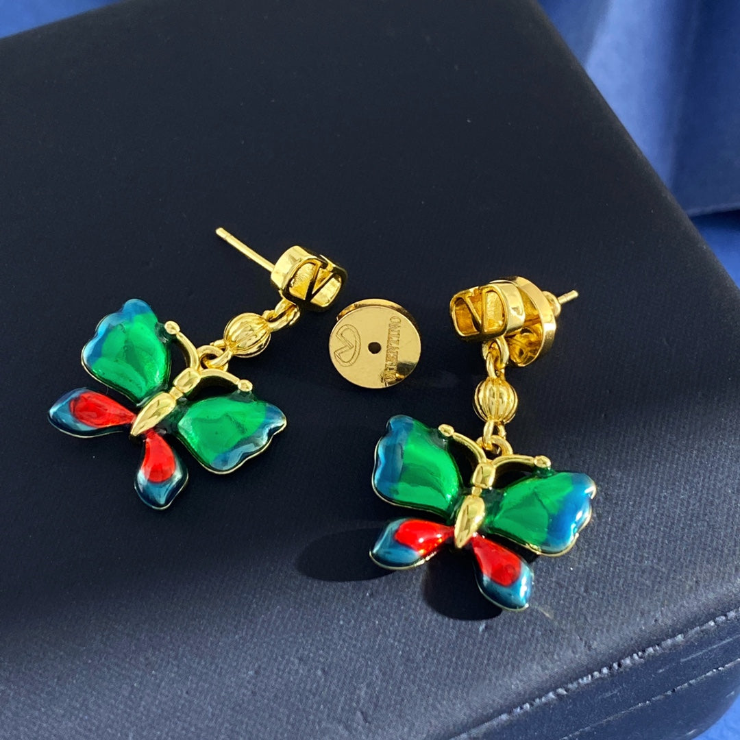 Martin Graham stud earrings in polished metal-tone – detail view