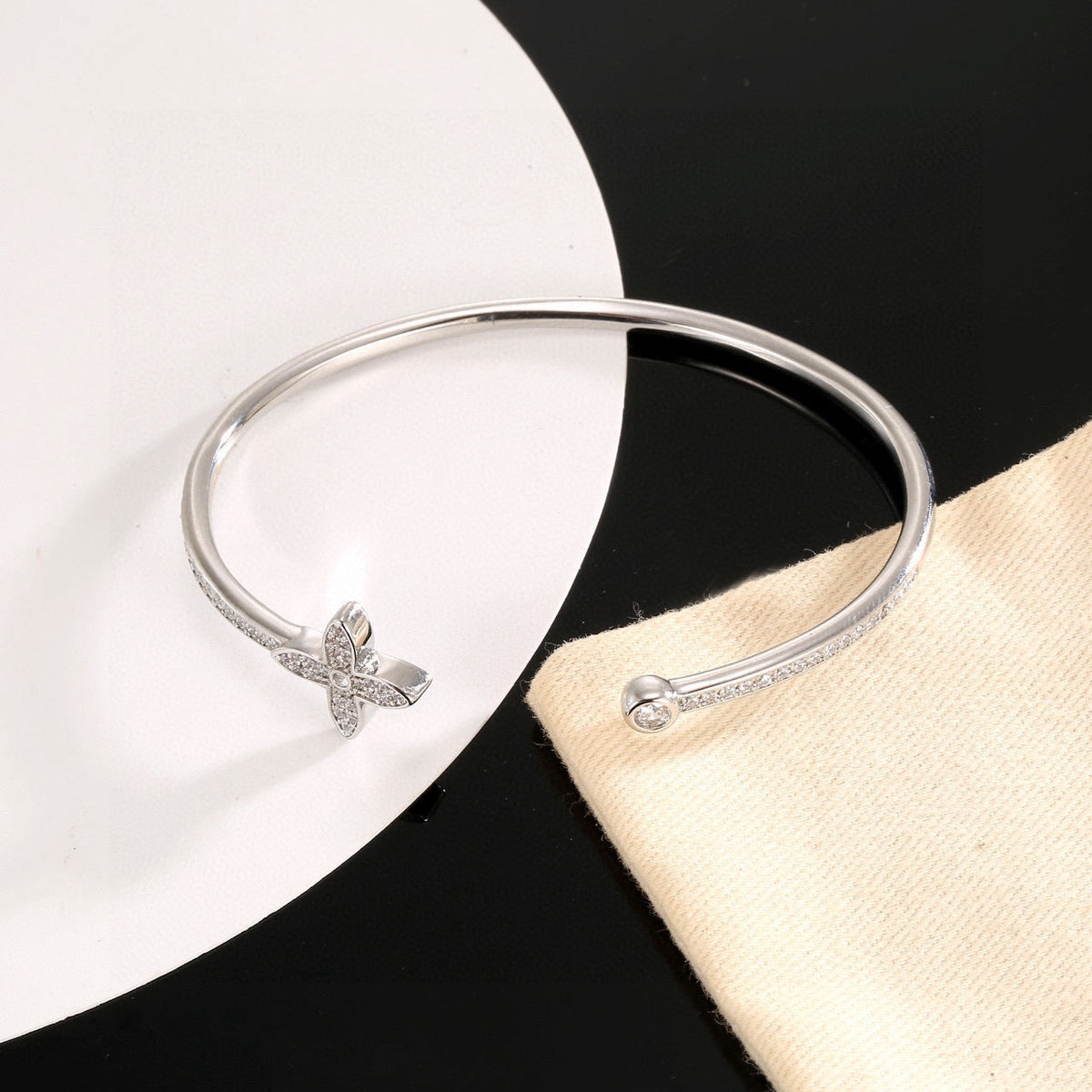 Martin Graham bangle in polished metal-tone – front product view
