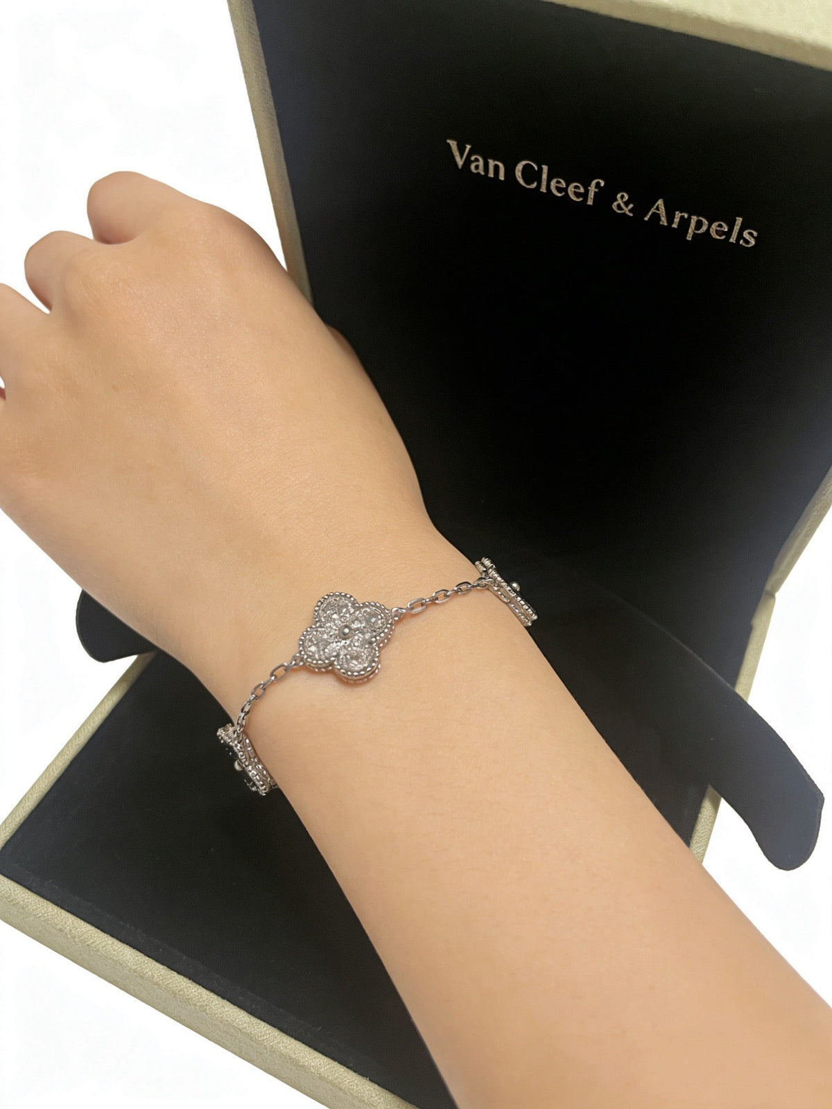 Martin Graham bracelet in polished metal-tone – side detail