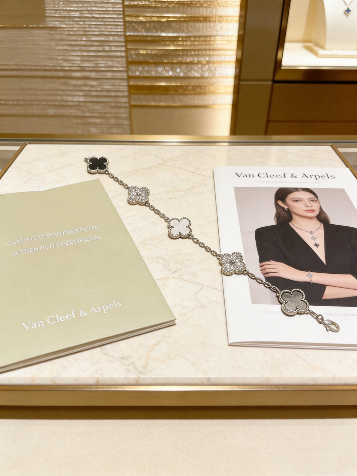 Martin Graham bracelet in polished metal-tone – detail view