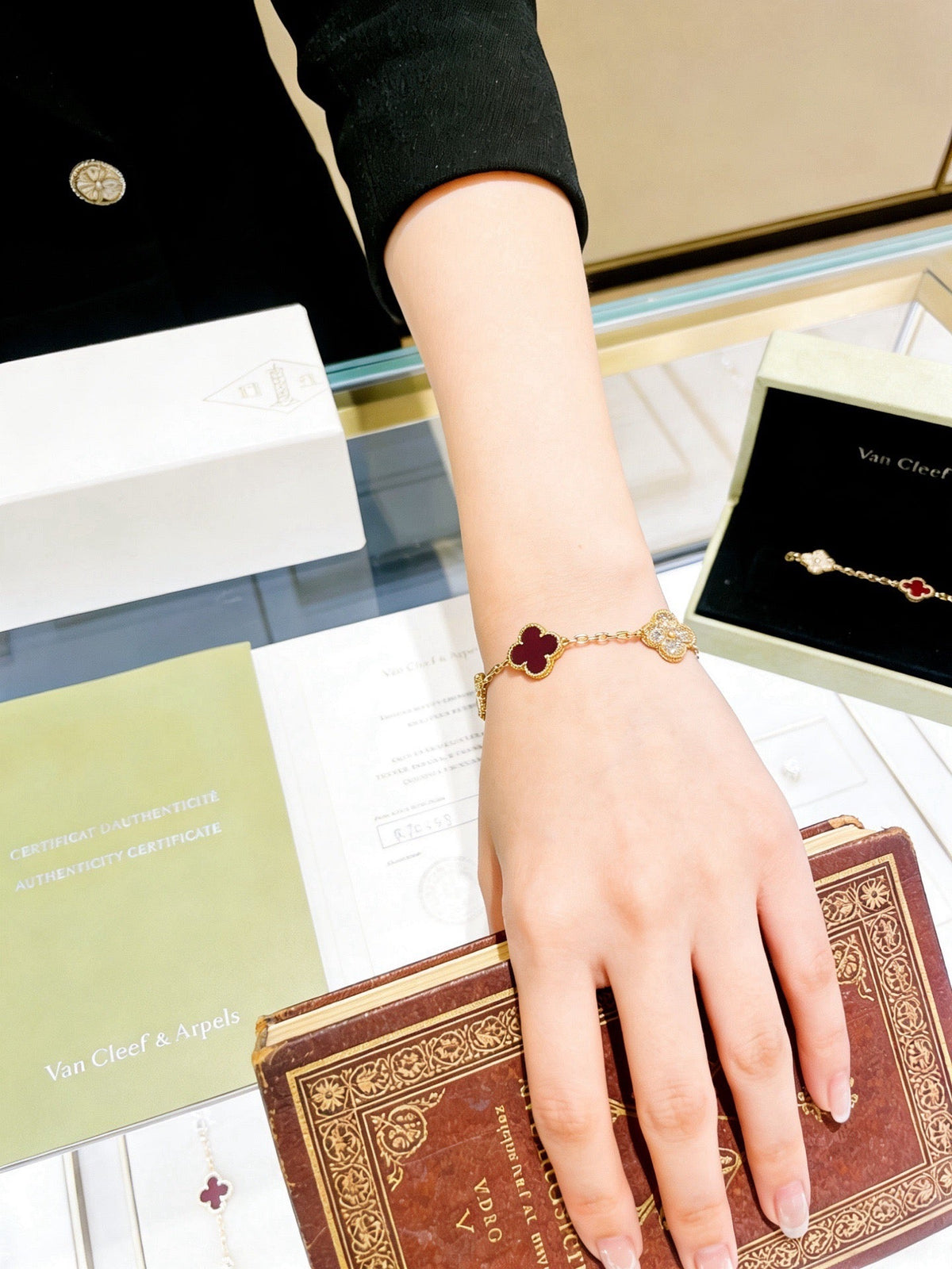 Martin Graham bracelet in polished metal-tone – close-up detail