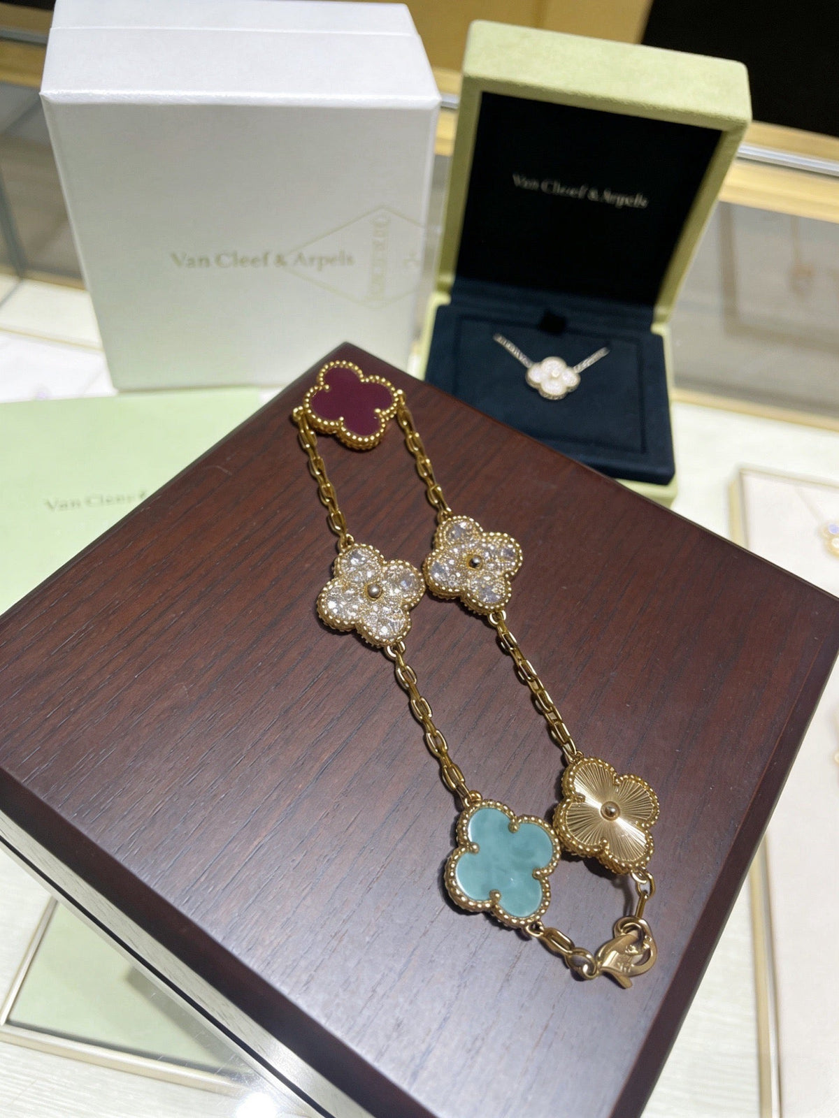 Martin Graham bracelet in polished metal-tone – side detail
