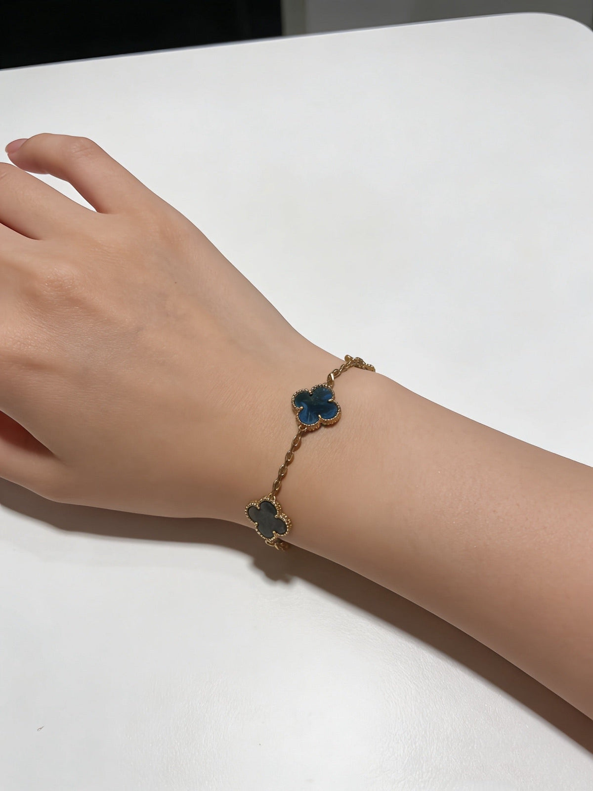 Martin Graham bracelet in polished metal-tone – detail view