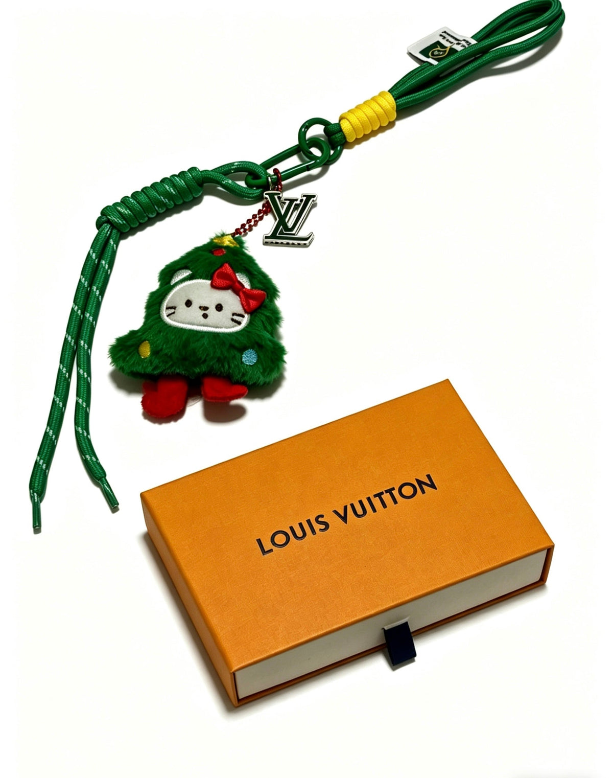 Martin Graham keychain in polished metal-tone – detail view