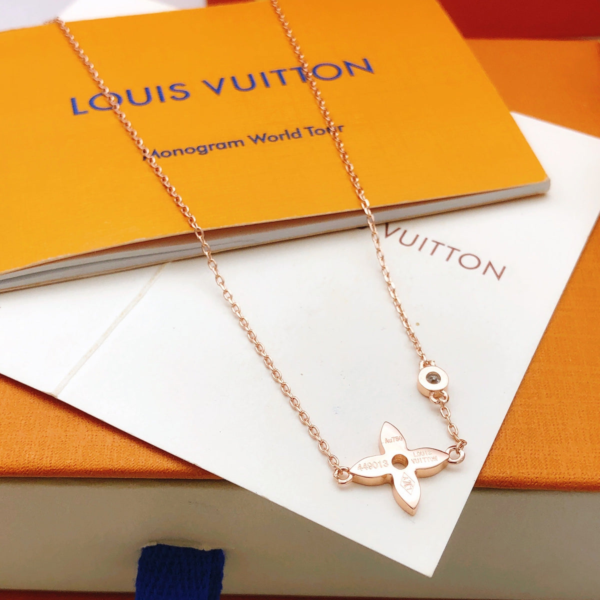 Martin Graham pendant necklace in polished metal-tone – detail view