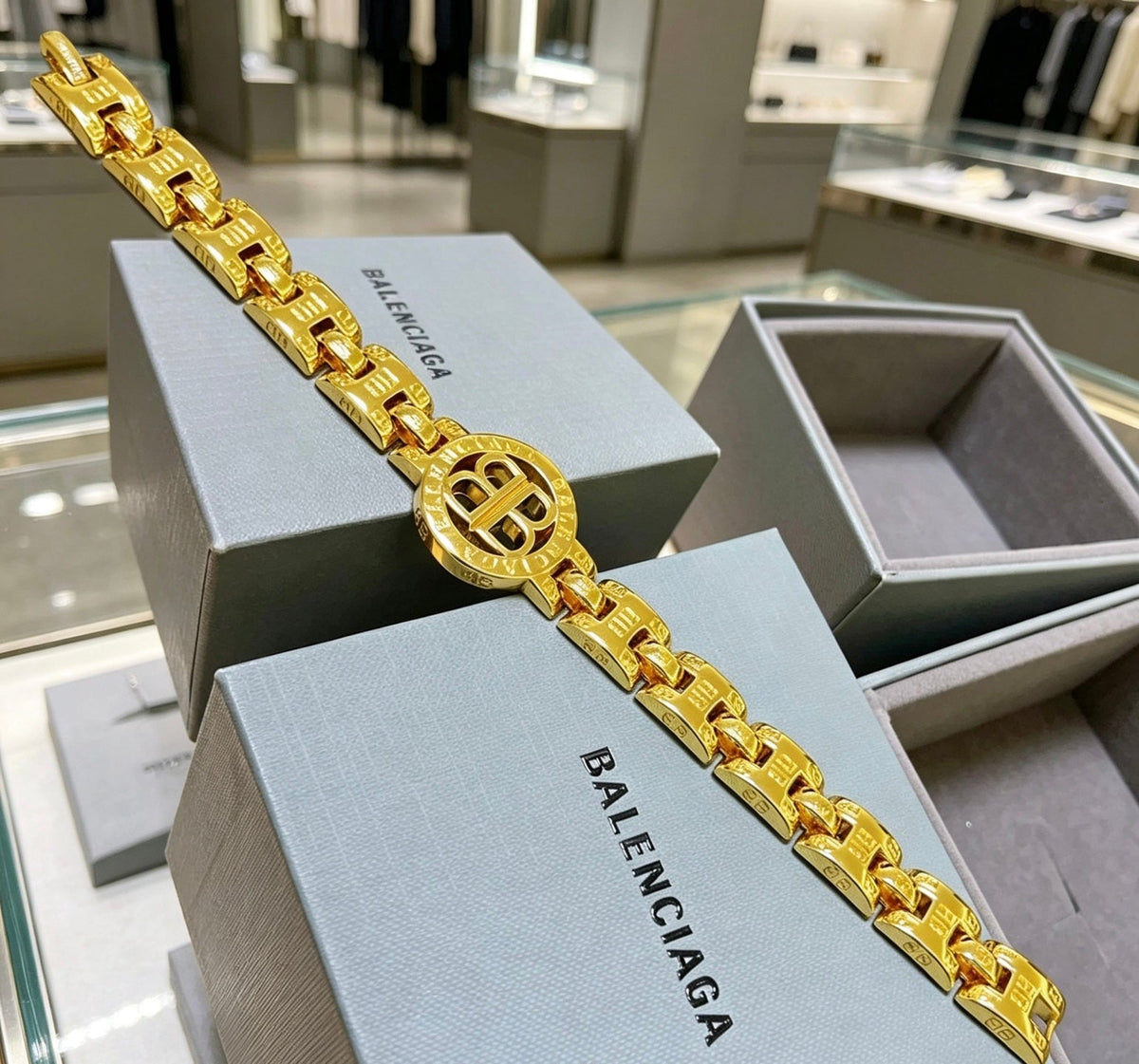 Martin Graham bracelet in polished metal-tone – front product view