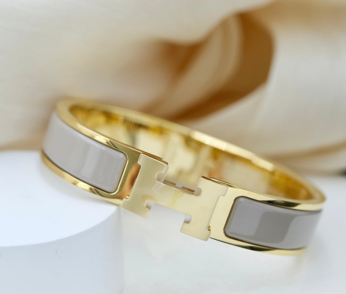 Martin Graham bangle in polished metal-tone – front product view
