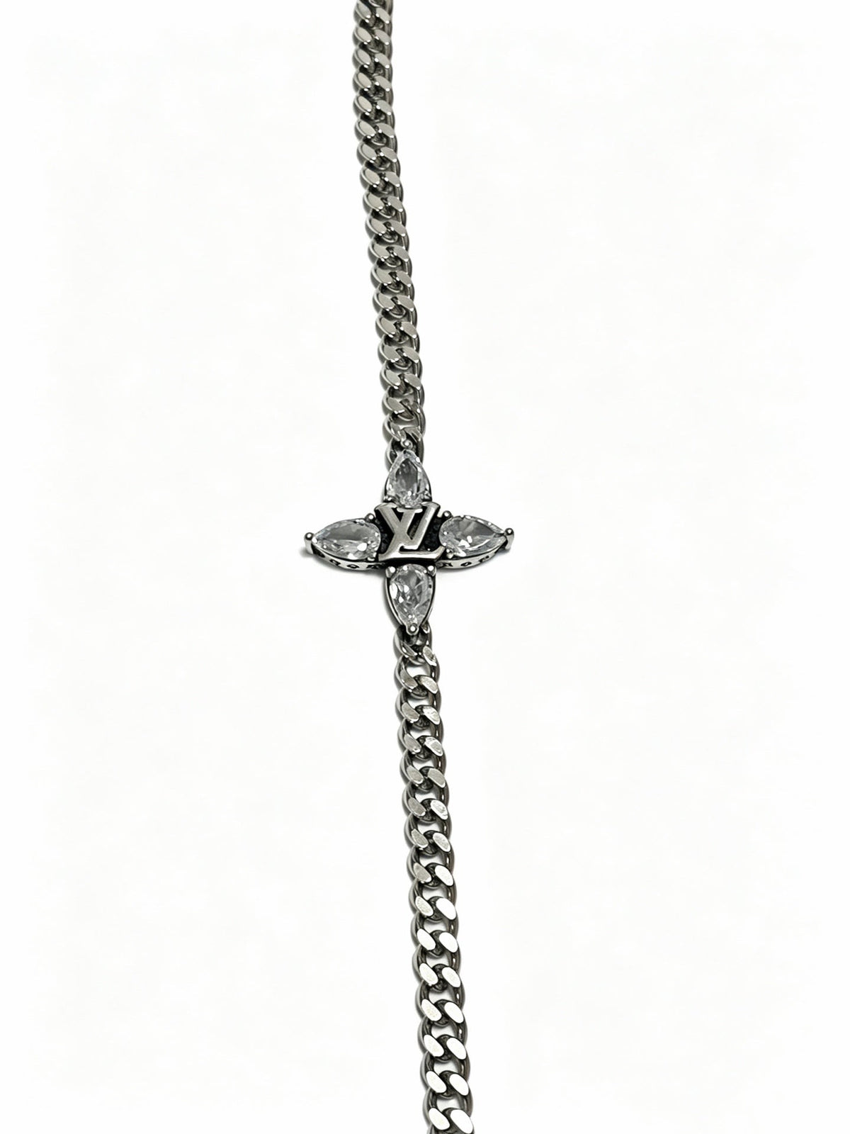 Martin Graham pendant necklace in polished metal-tone – detail view