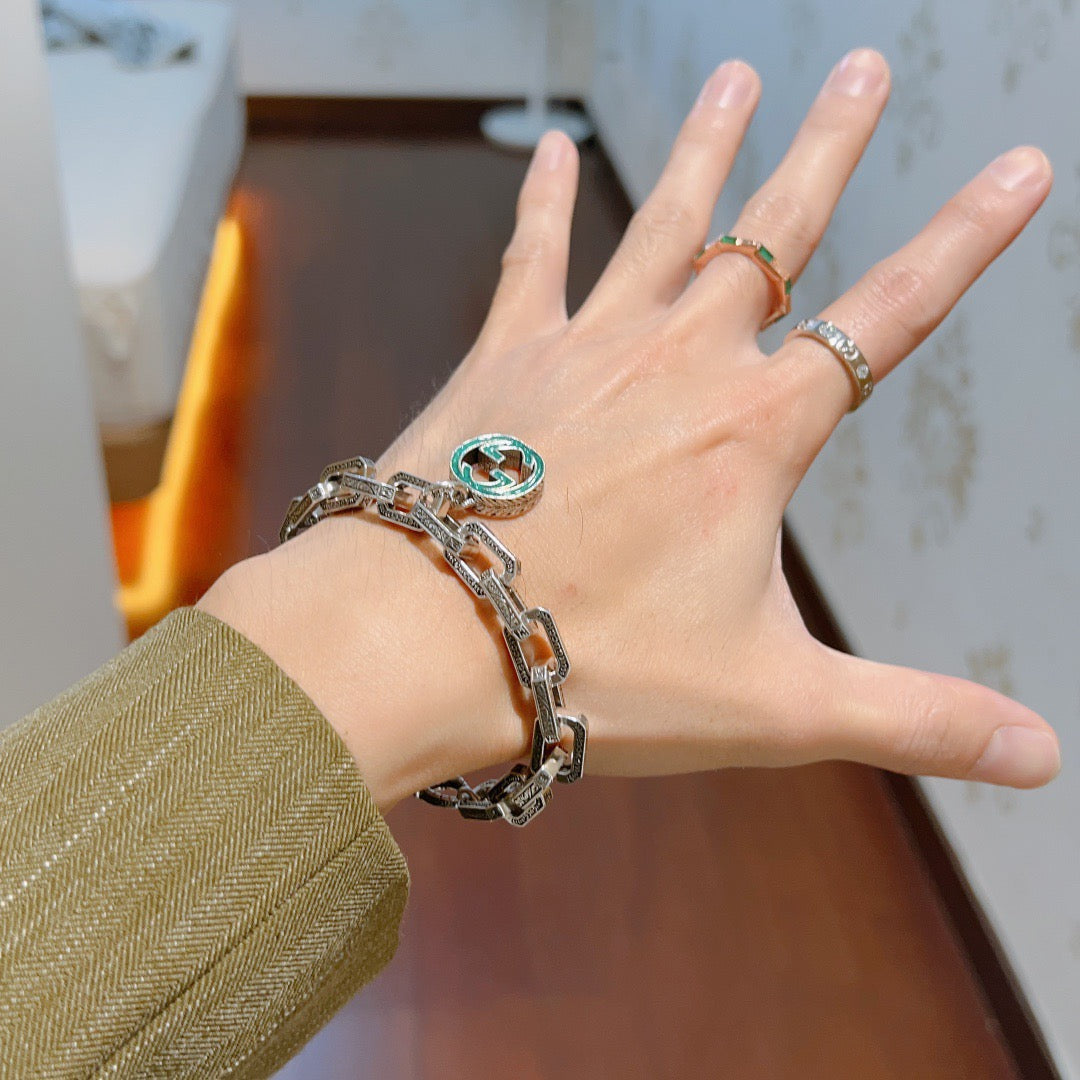 Martin Graham bracelet in polished metal-tone – detail view
