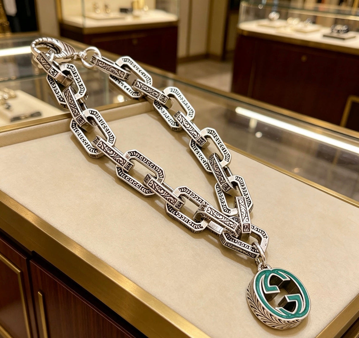 Martin Graham bracelet in polished metal-tone – side detail