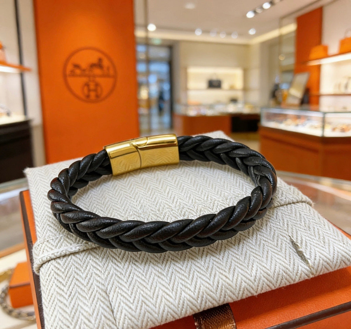 Martin Graham bangle in polished metal-tone – close-up detail