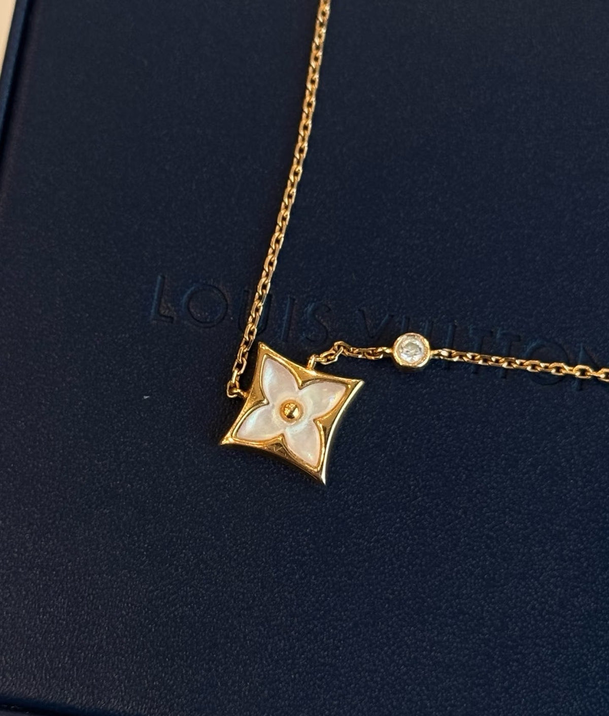 Martin Graham pendant necklace in polished metal-tone – detail view