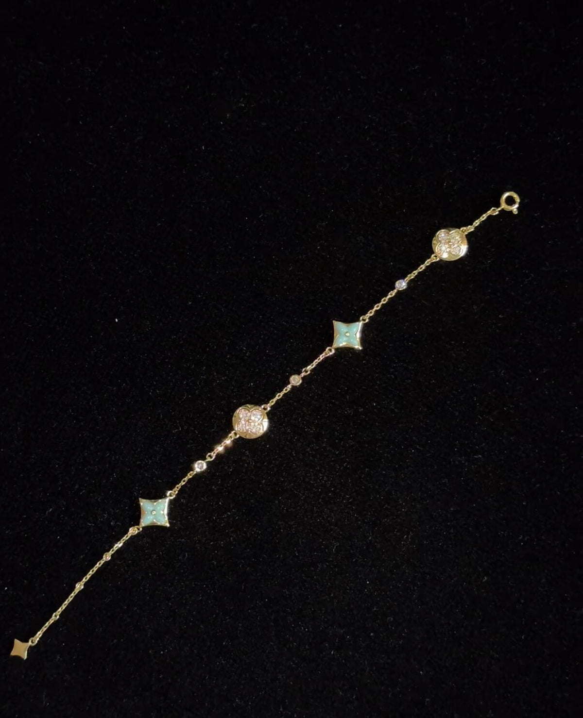 Martin Graham bracelet in polished metal-tone – close-up detail