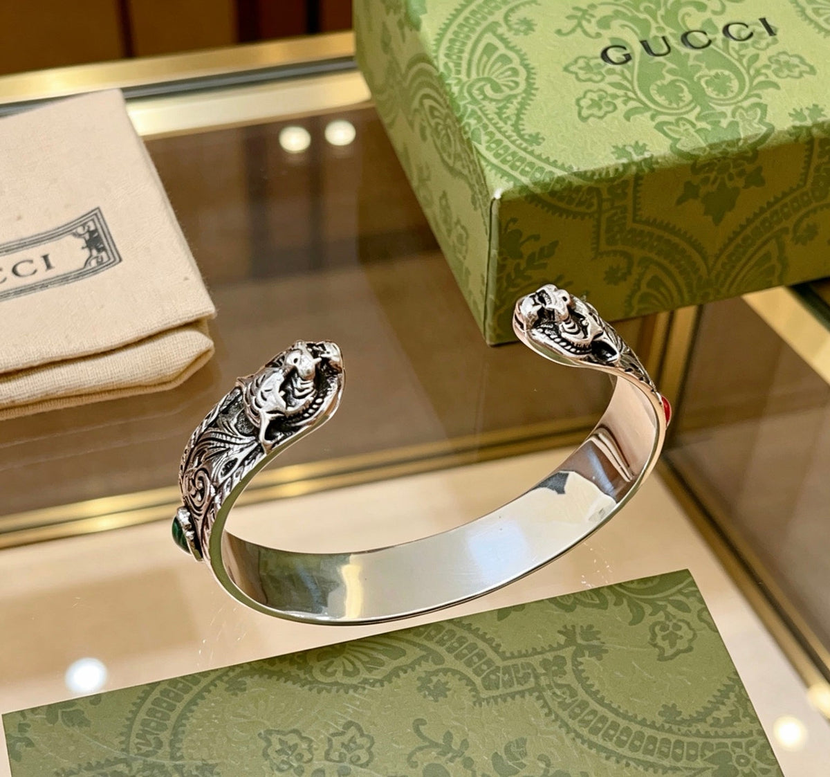 Martin Graham bangle in polished metal-tone – side detail