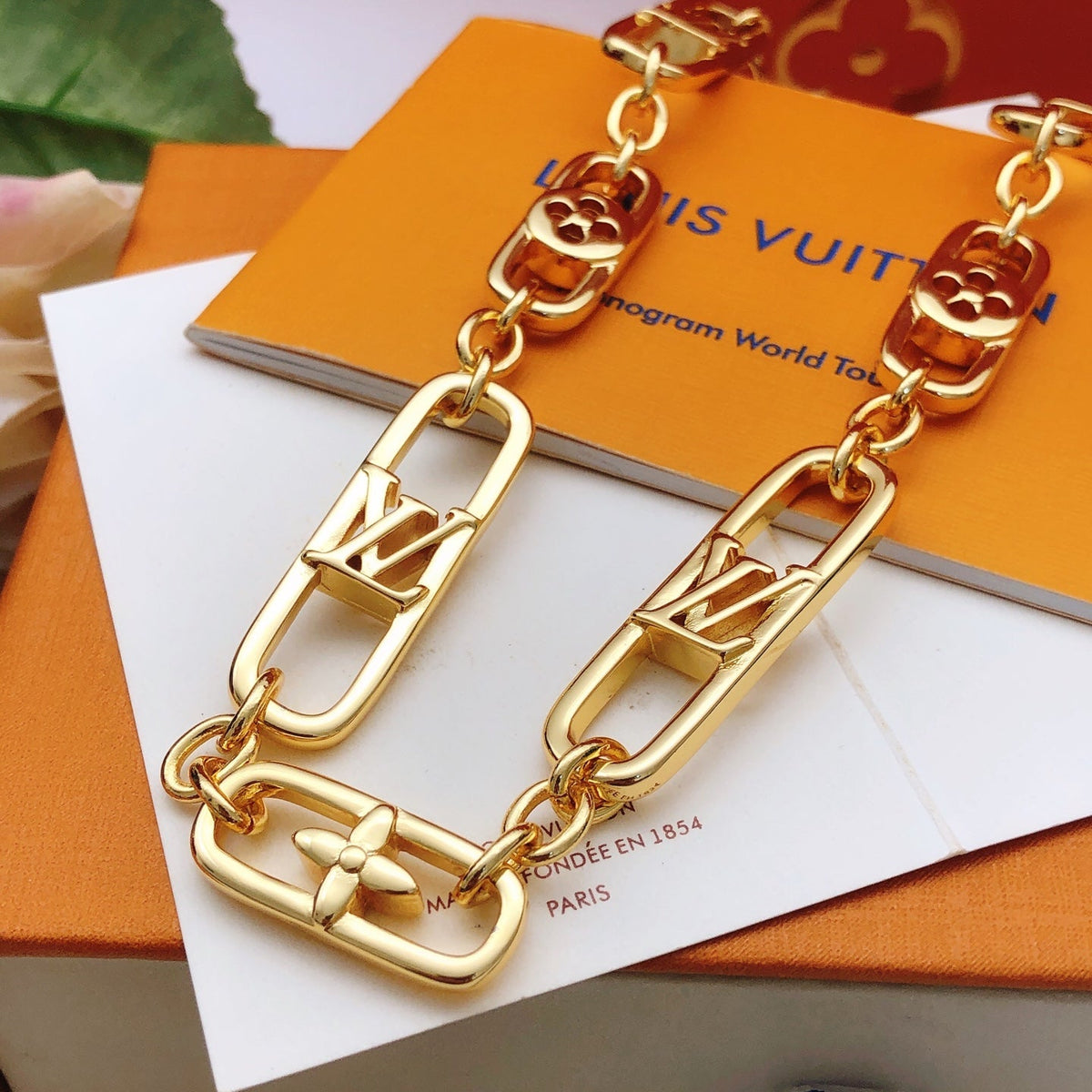 Martin Graham pendant necklace in polished metal-tone – detail view