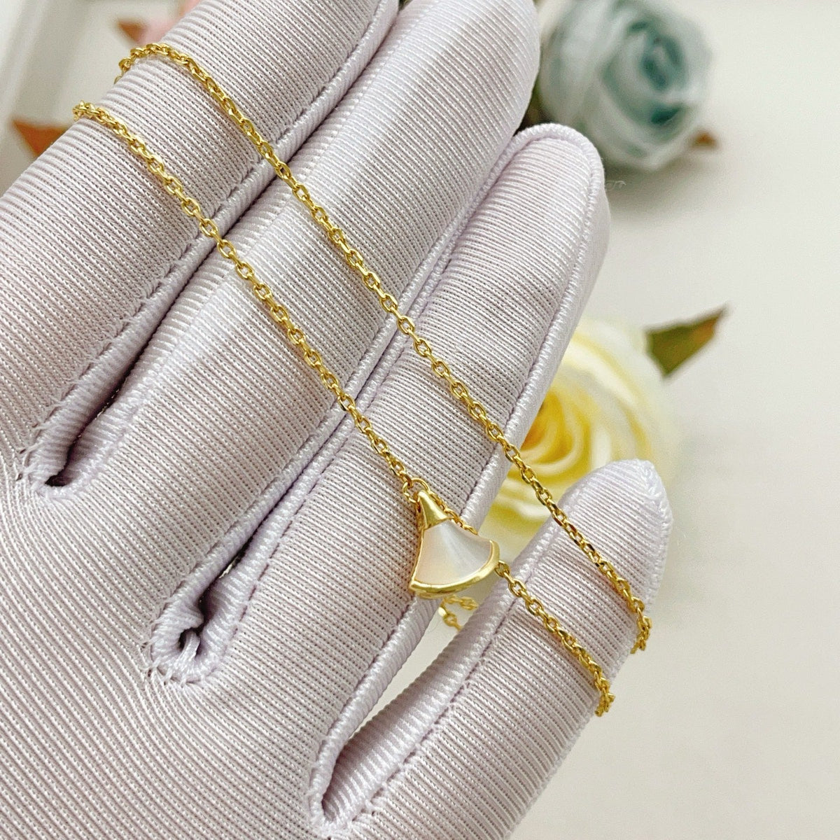 Martin Graham bracelet in polished metal-tone – close-up detail