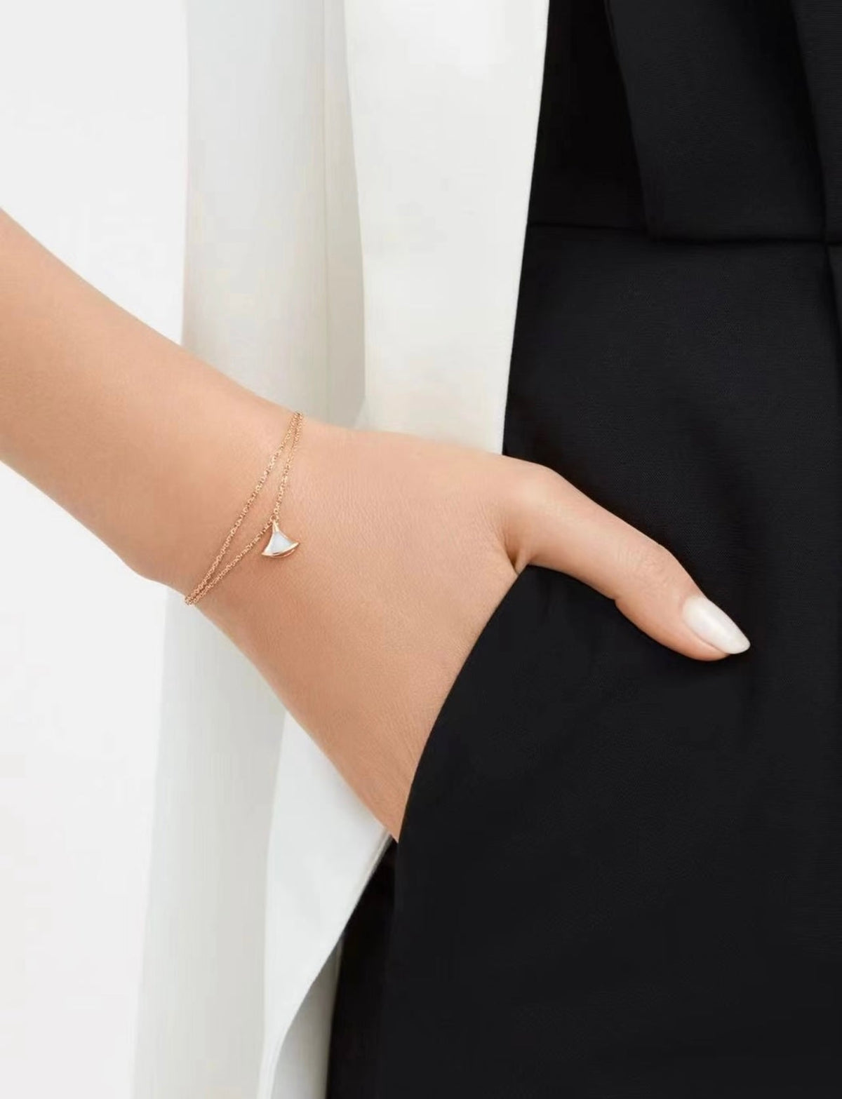 Martin Graham bracelet in polished metal-tone – close-up detail