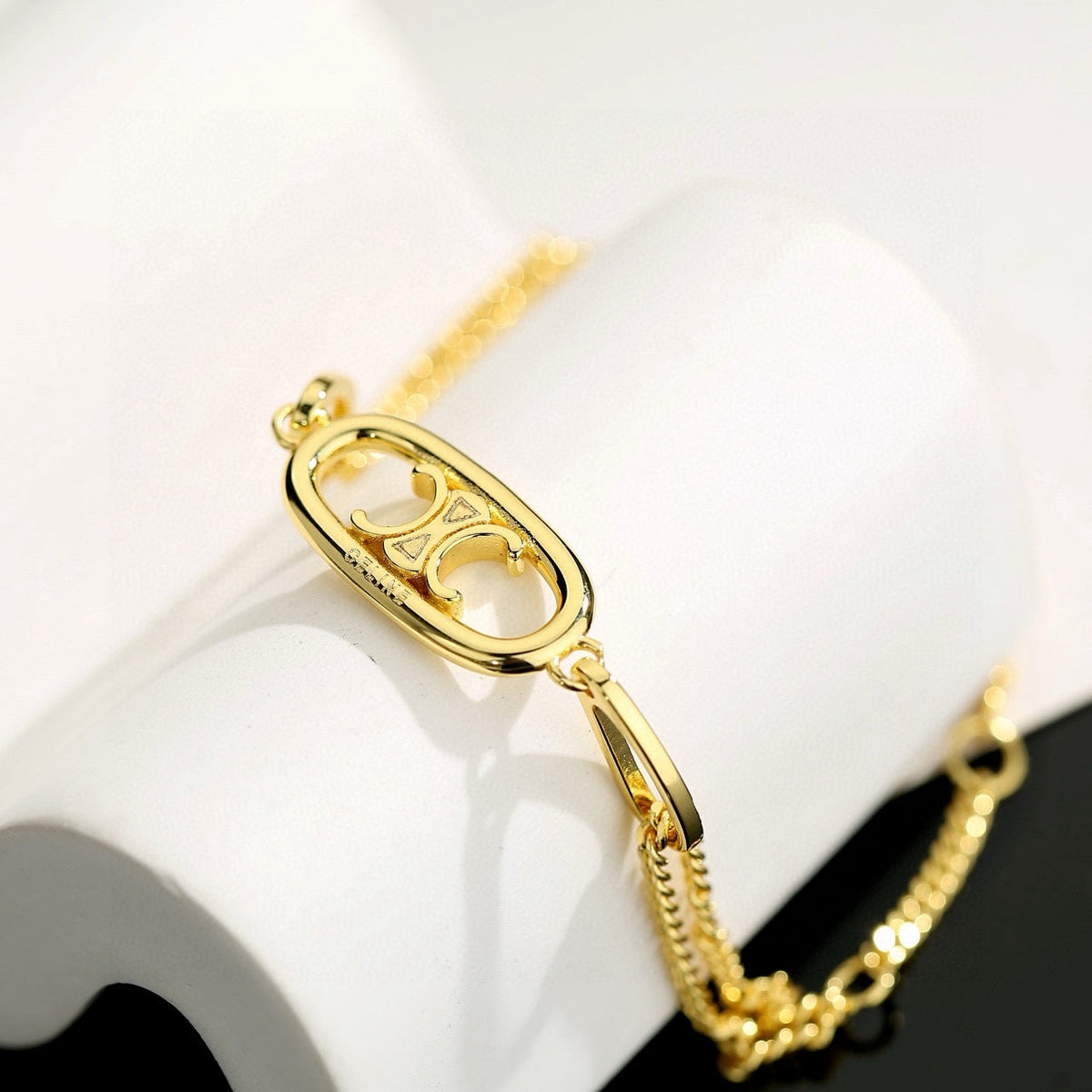 Martin Graham bracelet in polished metal-tone – detail view