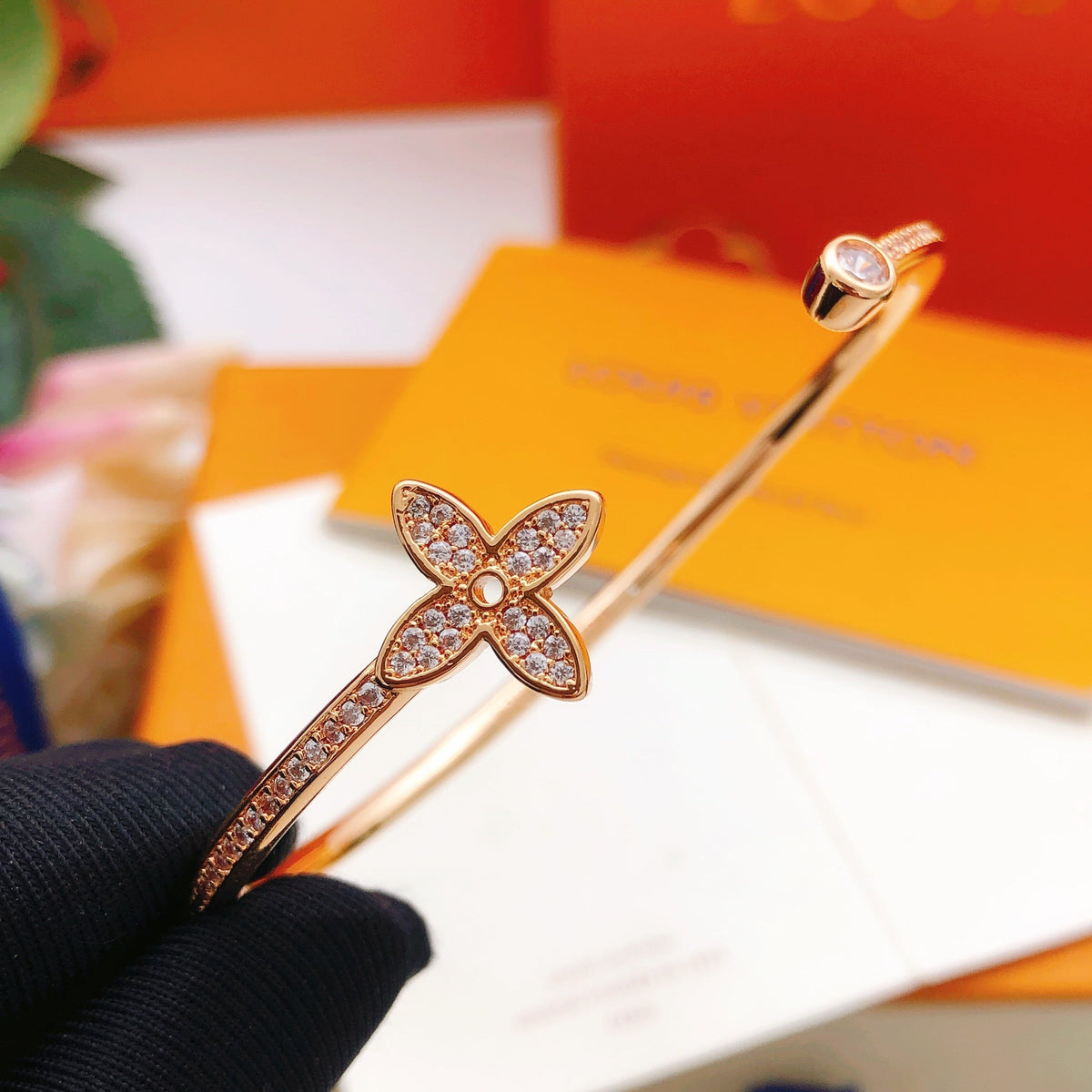 Martin Graham bangle in polished metal-tone – front product view