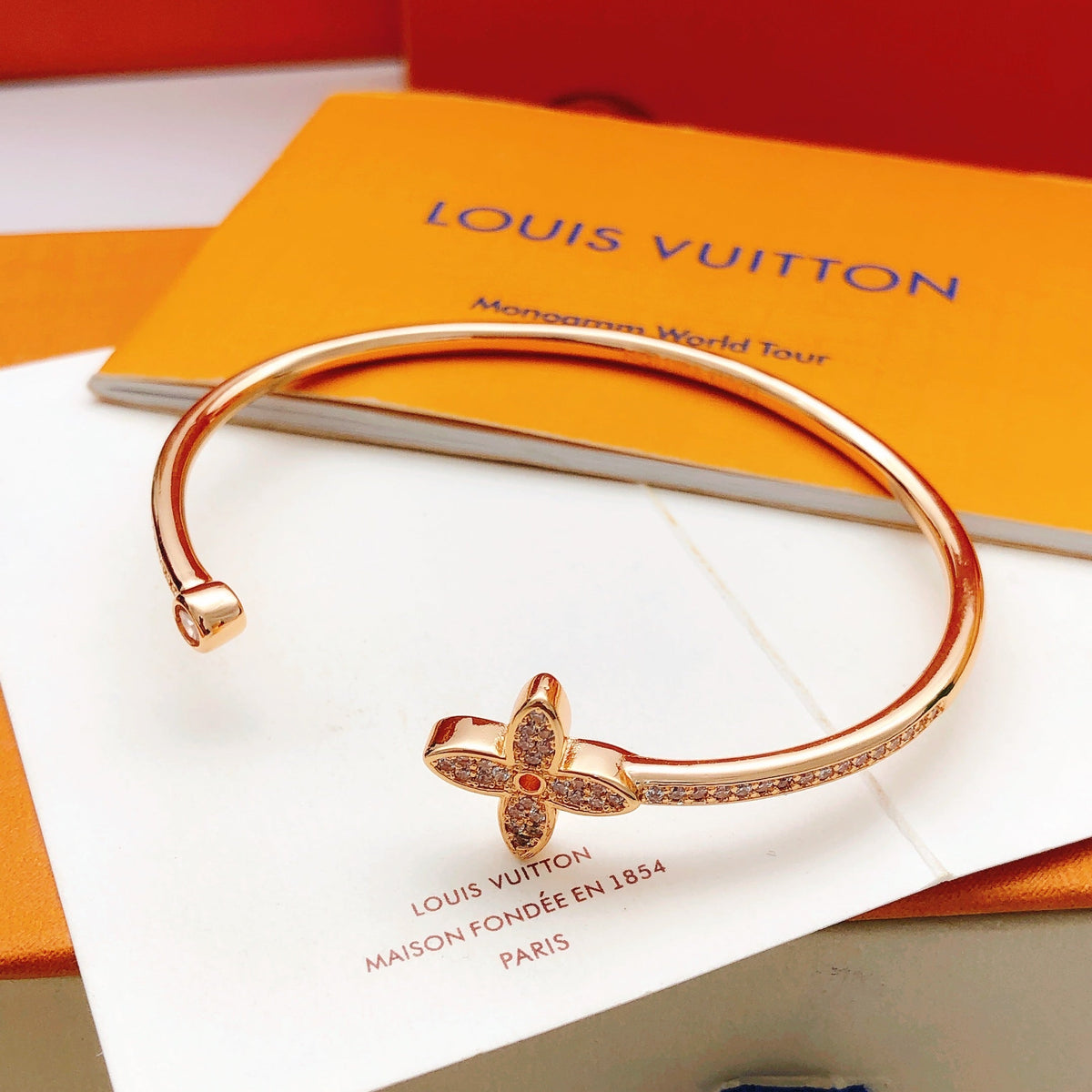 Martin Graham bangle in polished metal-tone – close-up detail