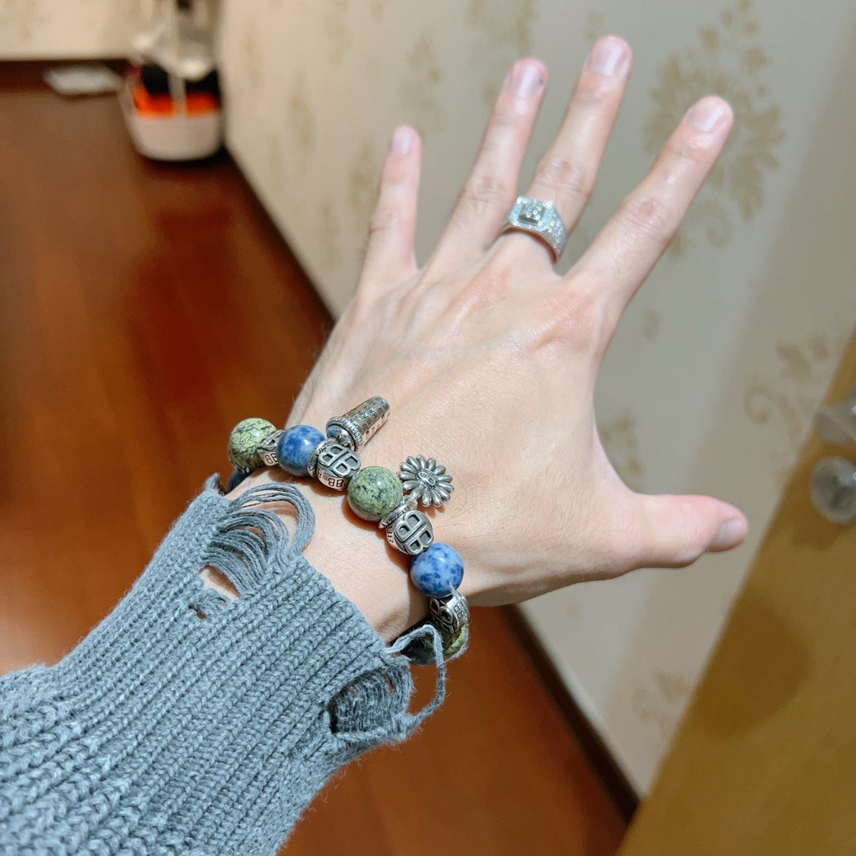 Martin Graham bracelet in polished metal-tone – detail view